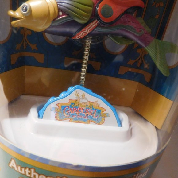 Disney CALIFORNIA ADVENTURE King Triton's Carousel of the Sea Figurine - Picture 8 of 8